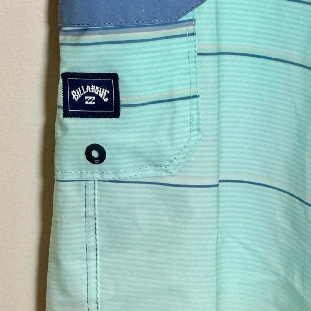 Billabong Board Shorts Size 25 Brand New